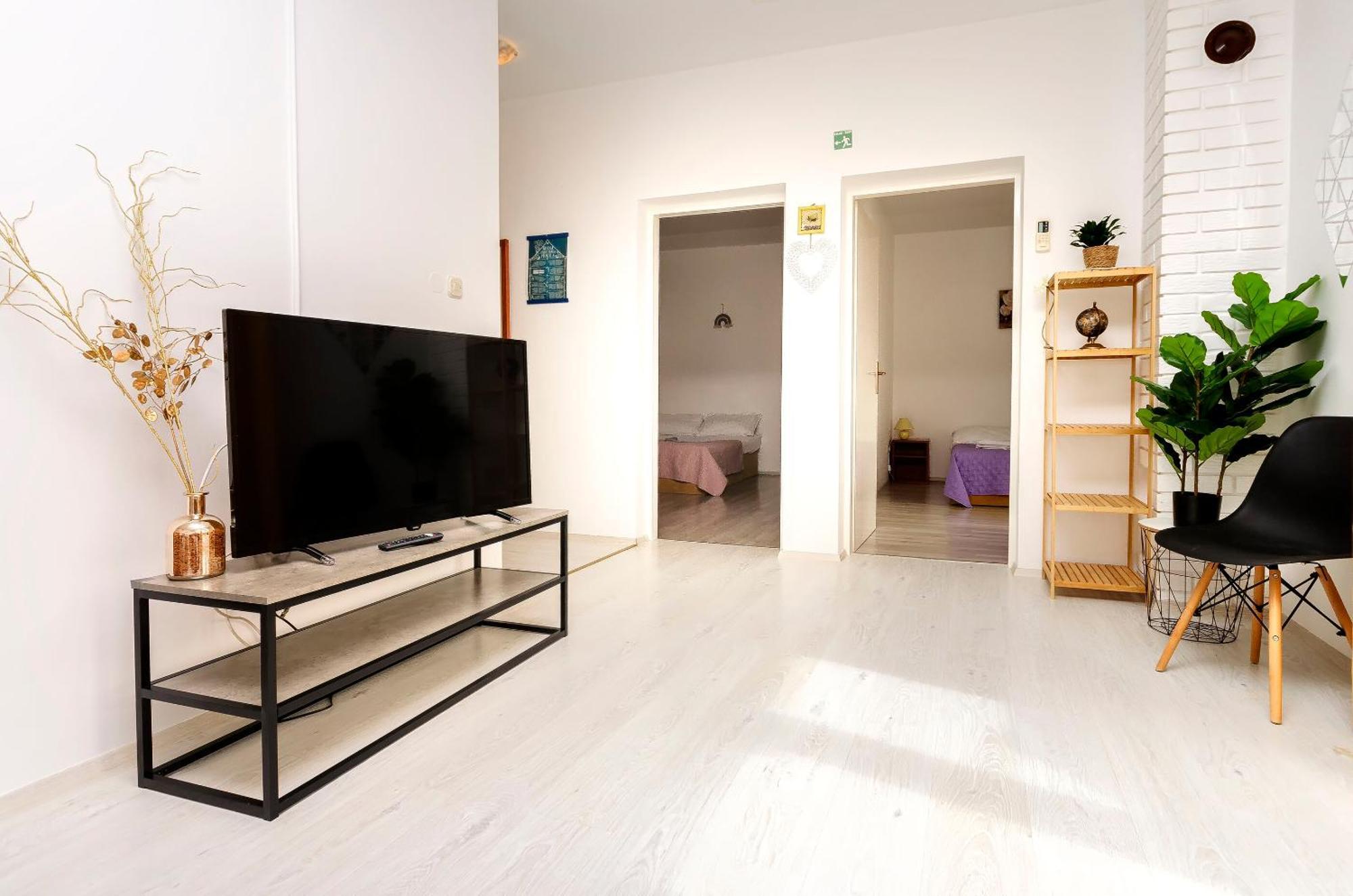 Apartments Sanja Tribunj  Bagian luar foto